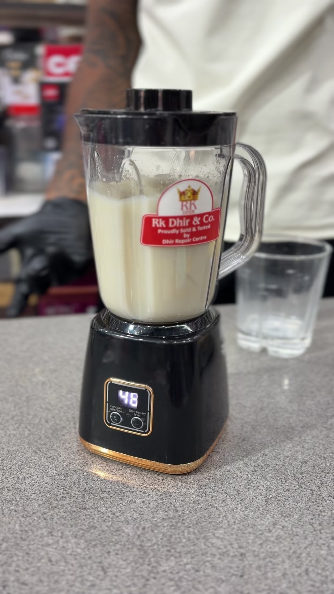 PORTABLE SMOOTHIES MAKER